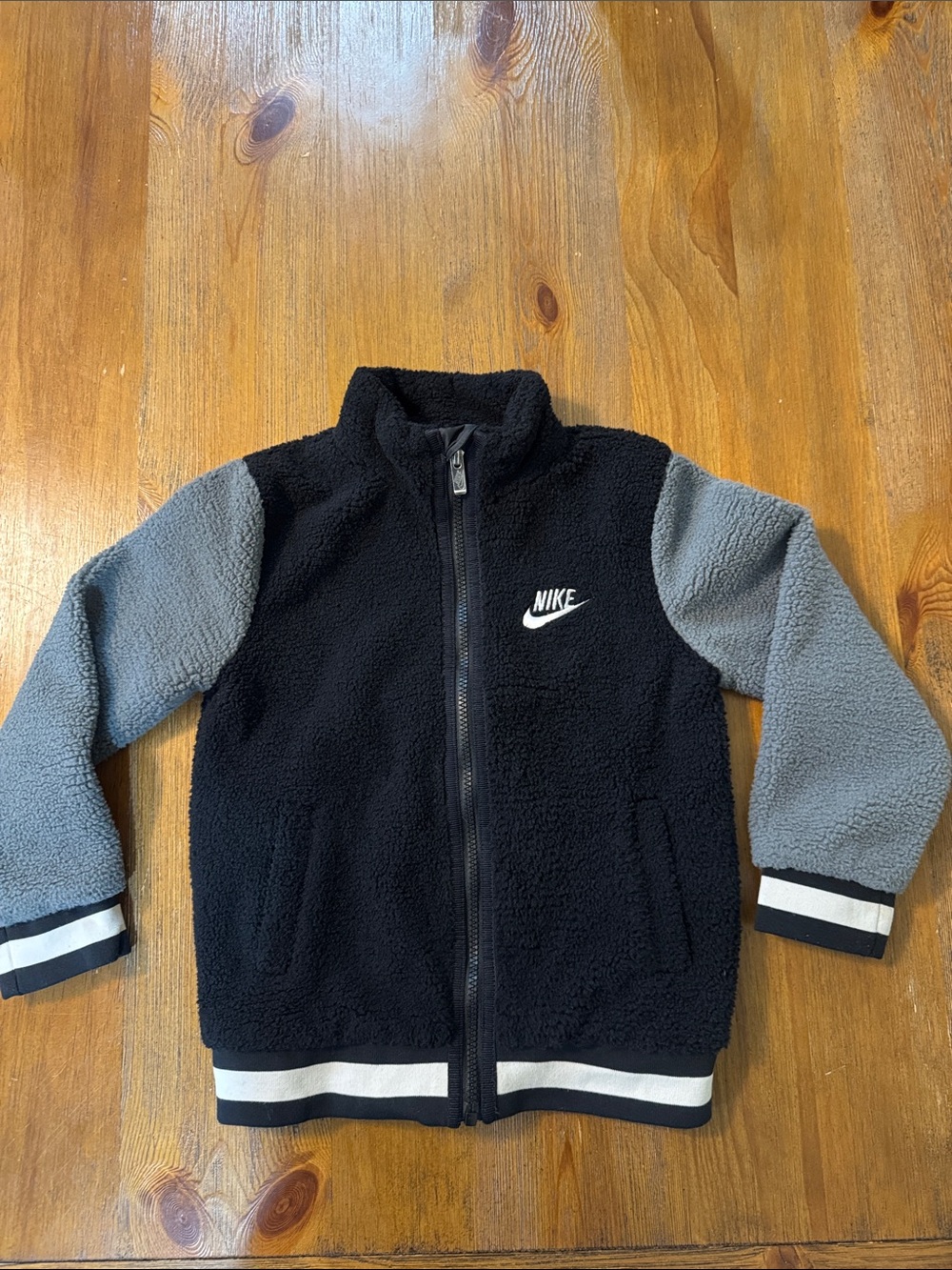 Nike Kids Black & Gray Fleece Zip-Up Jacket Medium Size 5/6